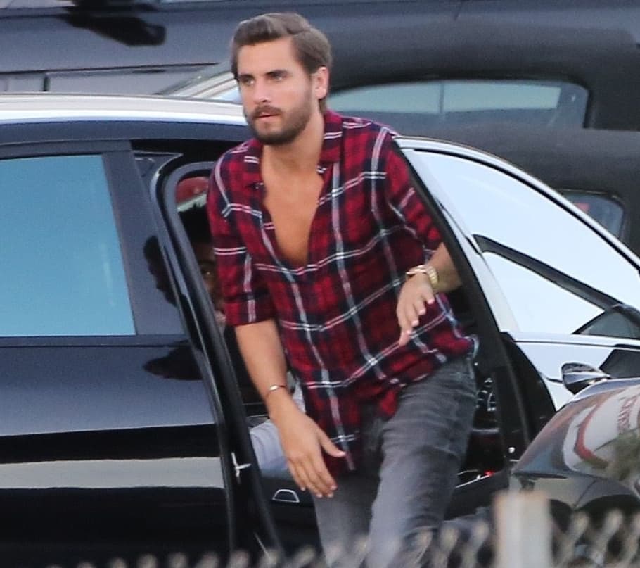 Scott luce fresco y más delgado.