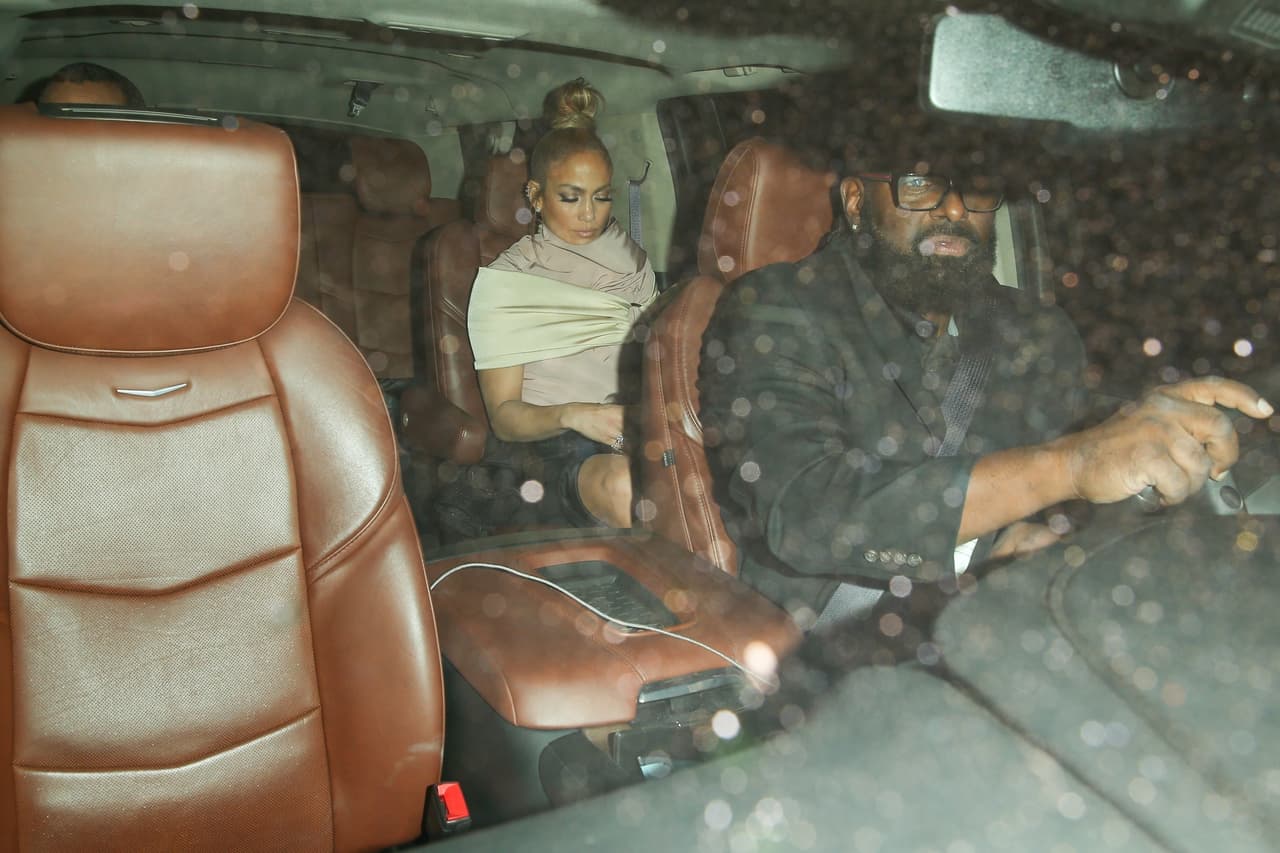 El nombre del conductor, ni el del pararazzo, han sido revelados públicamente.