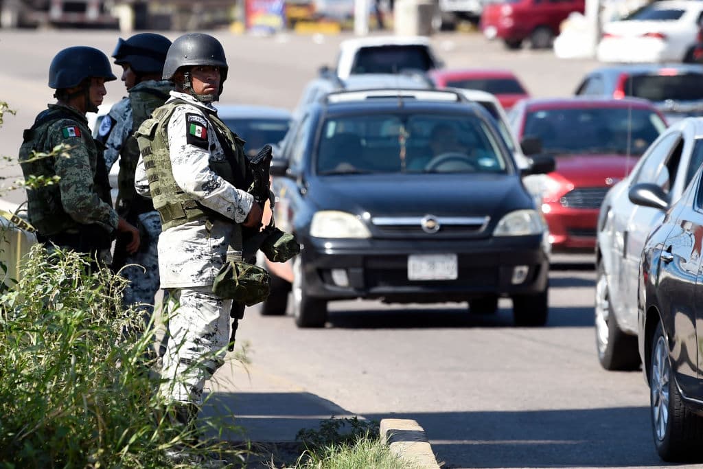 La
<b>Ciudad de México es la cuarta entidad con mayor presencia de grupos del narcotráfico, con 20</b>. En la capital del país, Roa encontró presencia de los Caballeros Templarios, los Beltrán Leyva, los Zetas y el cartel de Sinaloa, entre otros.
<br>