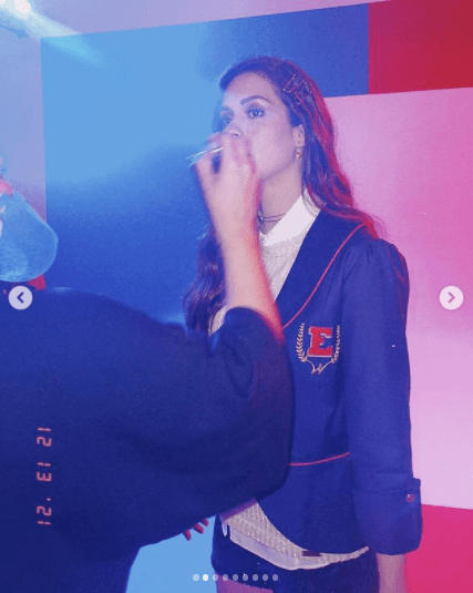 En esta adaptación, el personaje más parecido a Mía Colucci es el de 
<b>Alice Albuquerque</b>, interpretado por Sophia Abrahão.