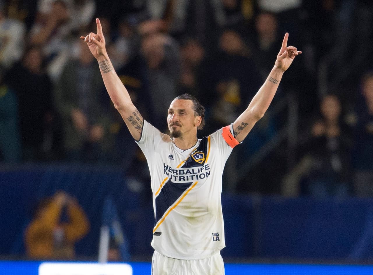 "Si me siento lo suficientemente bien voy a jugar": Ibra no termina de confirmar su regreso