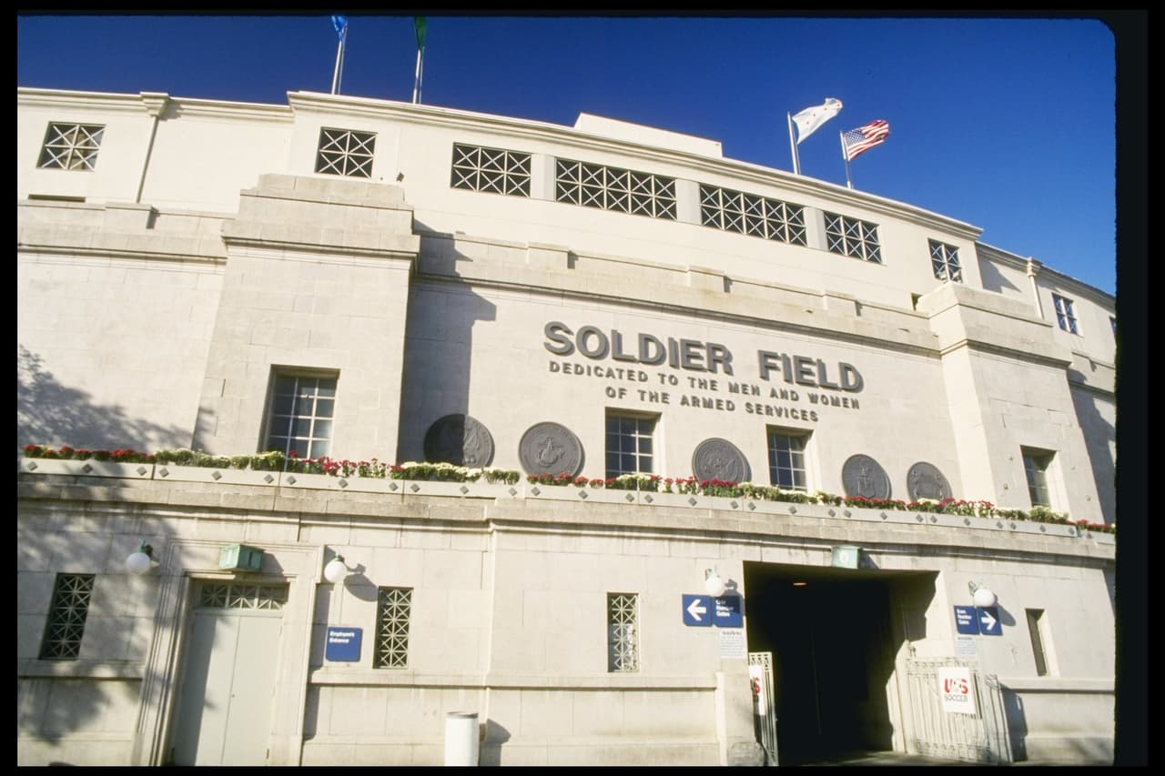 El Soldier Field de Chicago abrió sus puertas en 1924 y tiene capacidad para más de 61,000 personas.