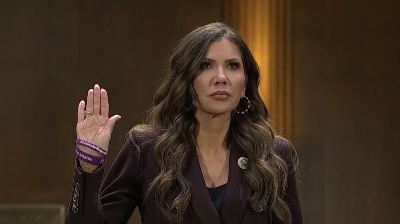 Entre gritos y tensiones por muertes en Minneapolis: Así fue la comparecencia de Kristi Noem ante comité del Senado