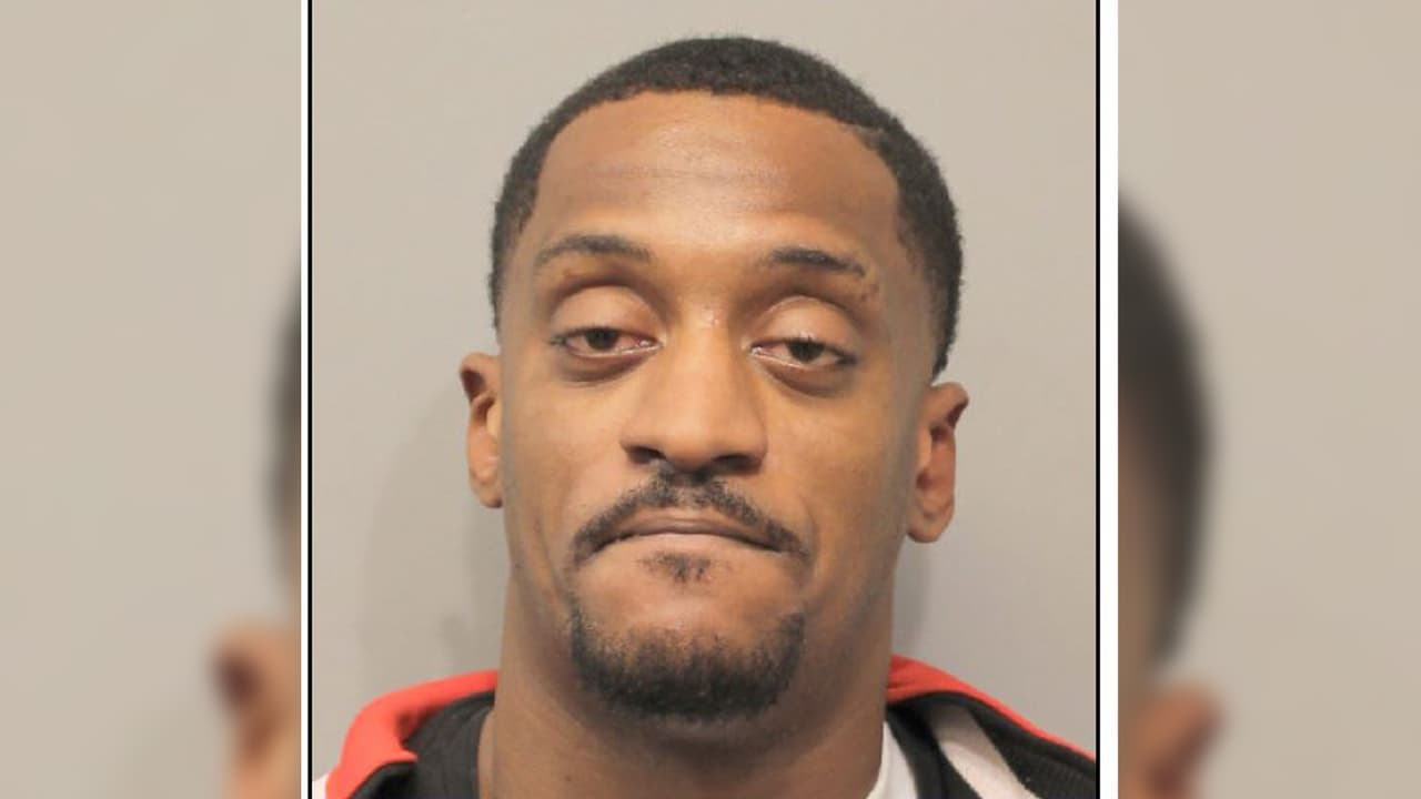 Joshua Devon Robertson, 32 años.