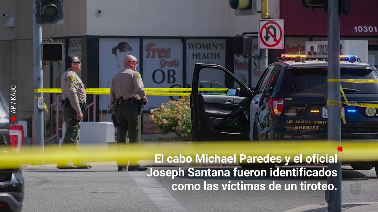Durante las últimas horas, los homenajes a los oficiales no han parado. Compañeros, familiares y miembros de la comunidad han rendido homenajes. Un altar improvisado en el edificio del Ayuntamiento de El Monte es un monumento para los oficiales.
