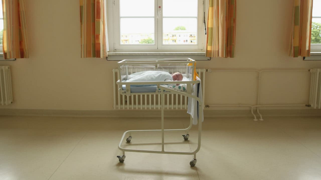 Abandonan a recién nacido en una estación de bomberos