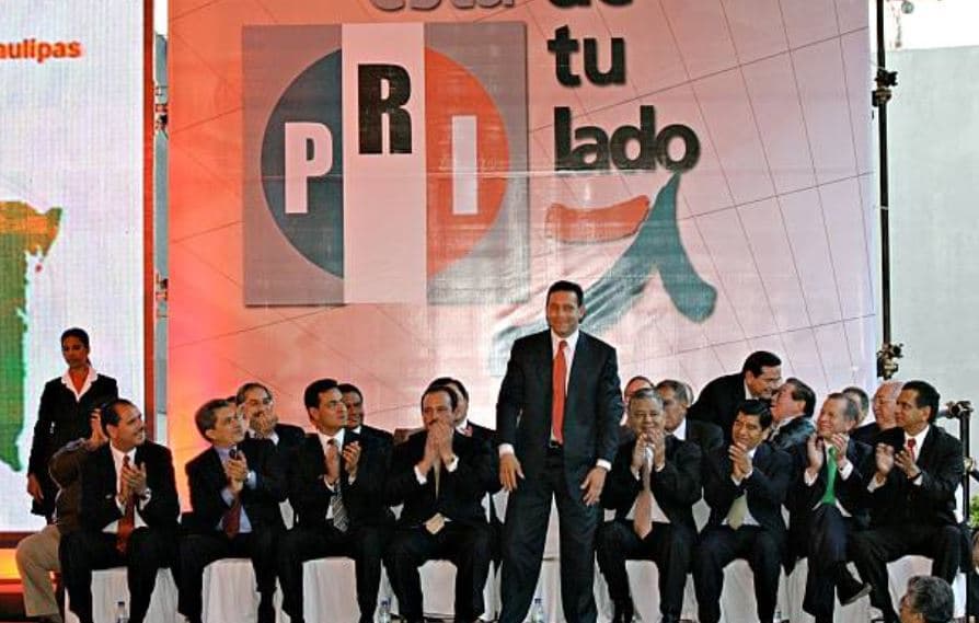 <b>Eugenio Hernández Flores.</b> En junio de 2015, el Departamento de Justicia (DOJ) desveló una acusación contra el exgobernador de Tamaulipas (de 2005 a 2010), Eugenio Hernández Flores, por presunta conspiración para lavado de dinero y ayudar con la operación de un negocio de envío de dinero sin licencia. EEUU alega tener evidencia de que él y un cómplice movieron ilegalmente unos 30 millones de dólares. También se busca confiscarle tres propiedades en McAllen, Texas, valoradas en más de 2 millones de dólares, y otra en Austin. Enfrenta una condena de hasta 20 años de cárcel. El exmandatario lleva dos años en una prisión mexicana y ha presentado distintos recursos legales buscando detener su extradición.