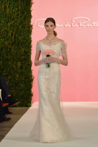 Aquí los mejores modelos del diseñador Oscar de la Renta.