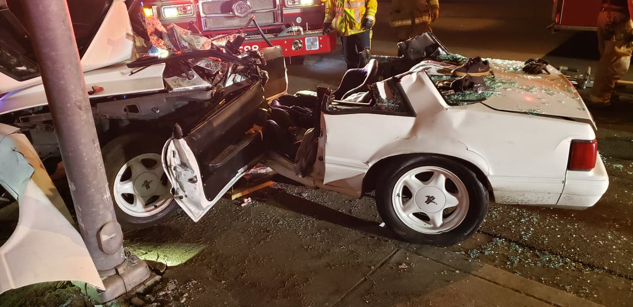 Usan las "pinzas de la vida" para rescatar a conductor de aparatoso choque en el este de la Bahía