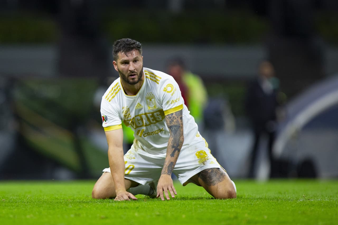 André-Pierre Gignac y Sebastián Córdova fueron algunos protagonistas frente al arco que se quedaron cerca de abrir el marcador en el Azteca.