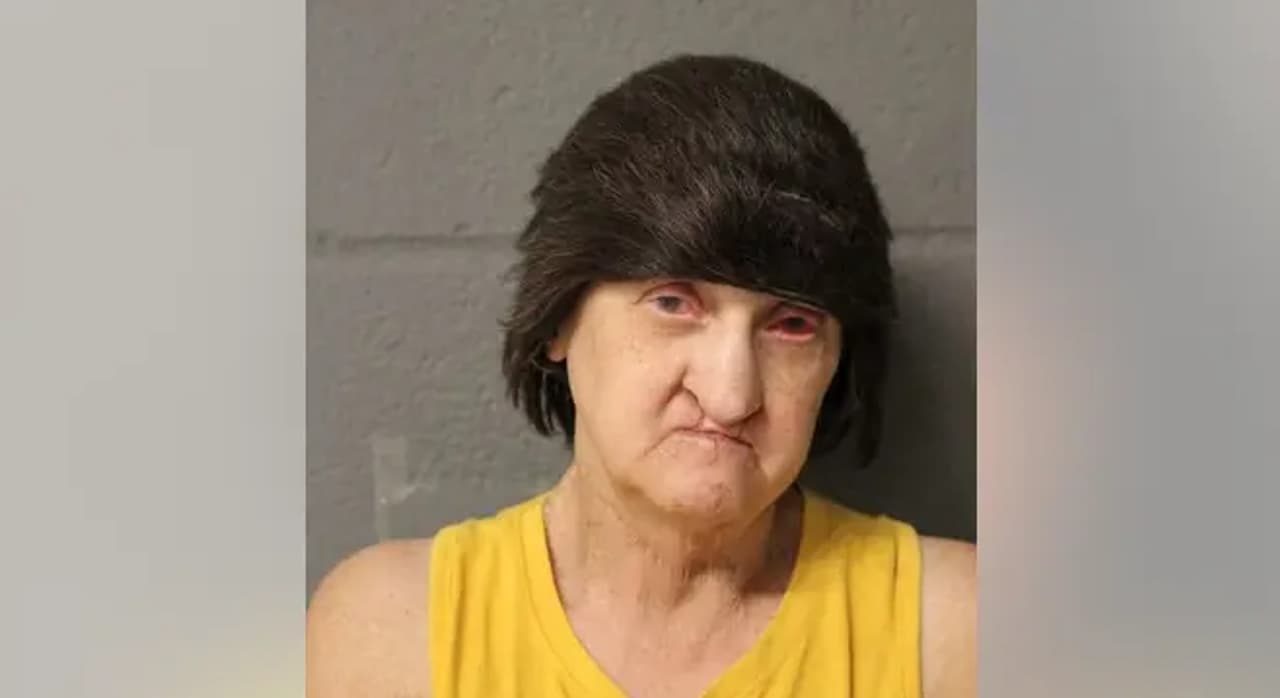 Julie Espinosa es acusada de intentar asfixiar a niño porque estaba llorando