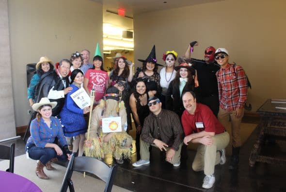 ¡Así es como Univisión Arizona celebra el Halloween!  Dulces, calaveras, disfraces y mucha diversión. 