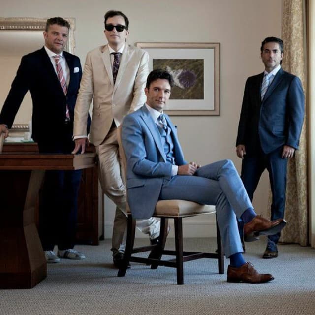 Leonardo de Lozanne no podía dejar de estar acompañado por sus grandes amigos.