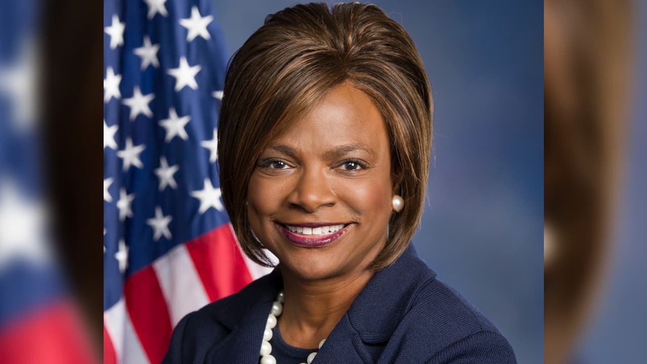 Val Demings gana nominación demócrata para el Senado y se medirá a Marco Rubio en noviembre