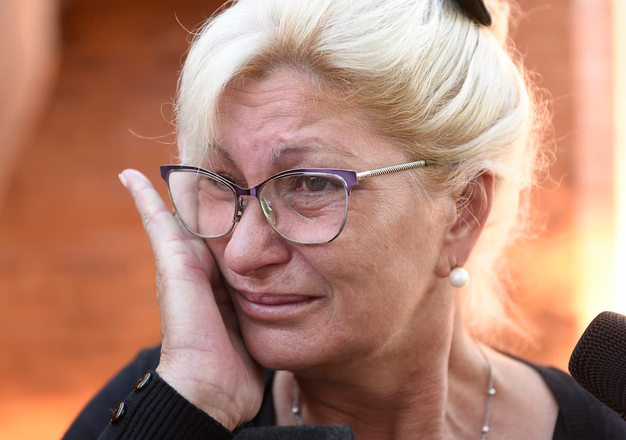 Familiares y amigos cercanos de Emiliano Sala se reunieron en San Martin de Progreso (Argentina) para darle la despedida al argentino, fallecido en un accidente aéreo. Mirta Taffarel, tía de Sala.