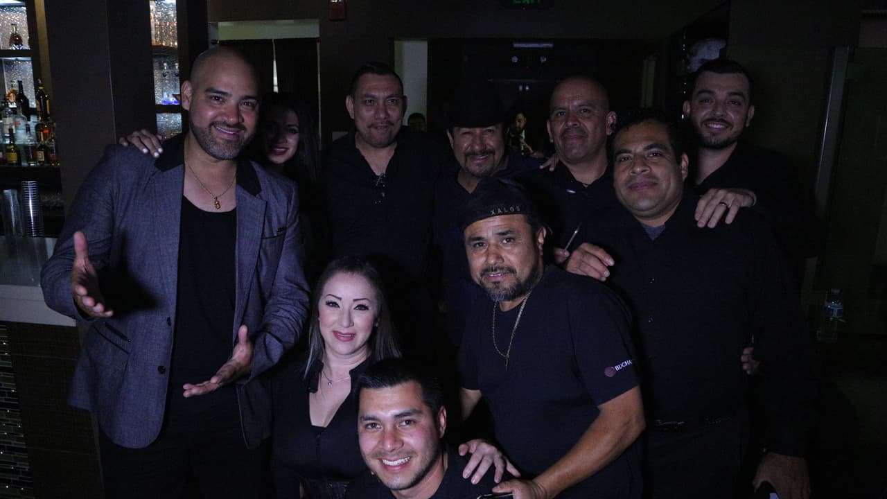 Una noche inolvidable con Raúl 'El Pelón', Carla Medrano y El Feo en Xalos Event Center.