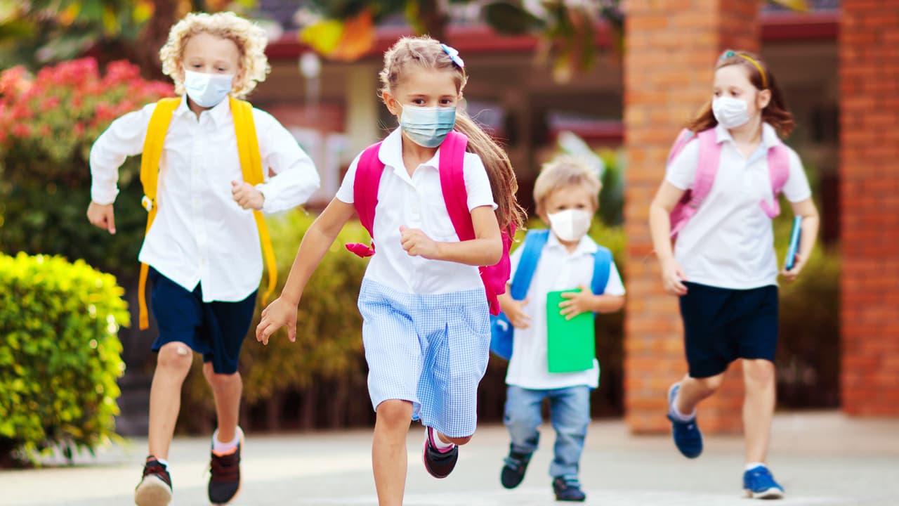 Campamentos de verano para niños y jóvenes.