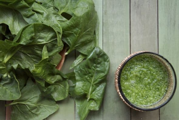 Smoothie verde de espinaca. Michael Przybyl, encargado de bebidas de Hilton Orlando, nos compartió esta bebida ideal para consumir después del gym. Además de delicioso, tiene beneficios para la salud. ¡Descubre cuáles son!