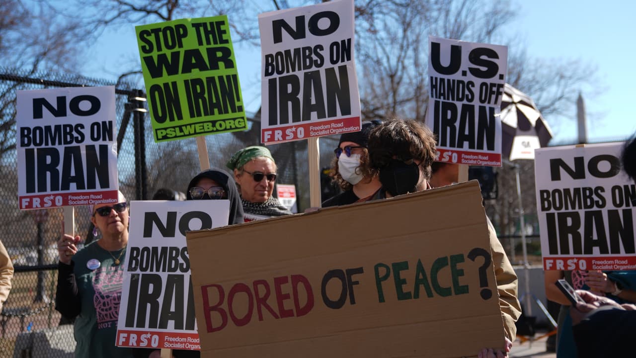 Protestas frente a la Casa Blanca en rechazo a los ataques de EE.UU. e Israel contra Irán 