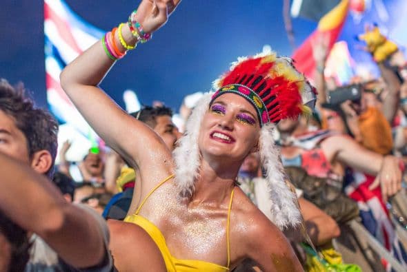 Se acerca el verano y muchos se preparan para los grandes festivales musicales de la temporada. En California, Coachella domina la taquilla, pero 'The Tomorrow World Electronic Music' parece ser una fuerte competidor. Te compartimos algunas fotos del festival de música electrónica durante su última edición en Chattahoochee Hills. La fiesta reunió a los mejores Dj’s y atrajo público de cada rincón del planeta. ¿Crees que este festival sea mejor que el del Valle de Indio?