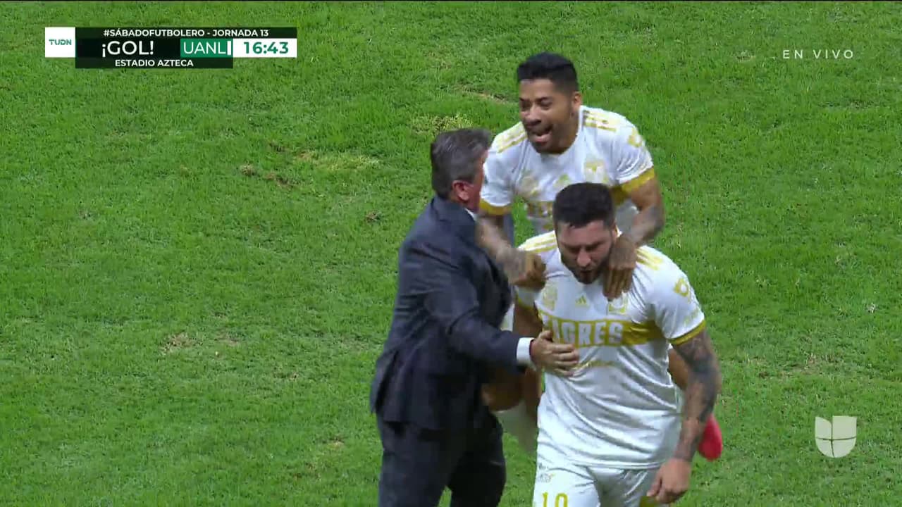 ¡GOL!  anota para Tigres. André-Pierre Gignac