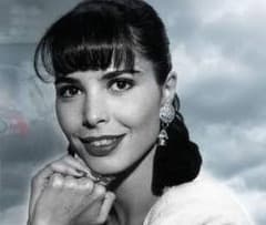 La prematura e insólita muerte de Mariana Levy en 2005, a los 38 años de edad, conmocionó al mundo del espectáculo y dio pie a una escabrosa historia de reclamos entre su familia y el padre de sus hijos pequeños. Lo más impactante fue que la bella actriz murió a consecuencia de un infarto causado por el terror de creer que iba a ser asaltada durante un embotellamiento en Ciudad de México y en presencia de sus hijos.