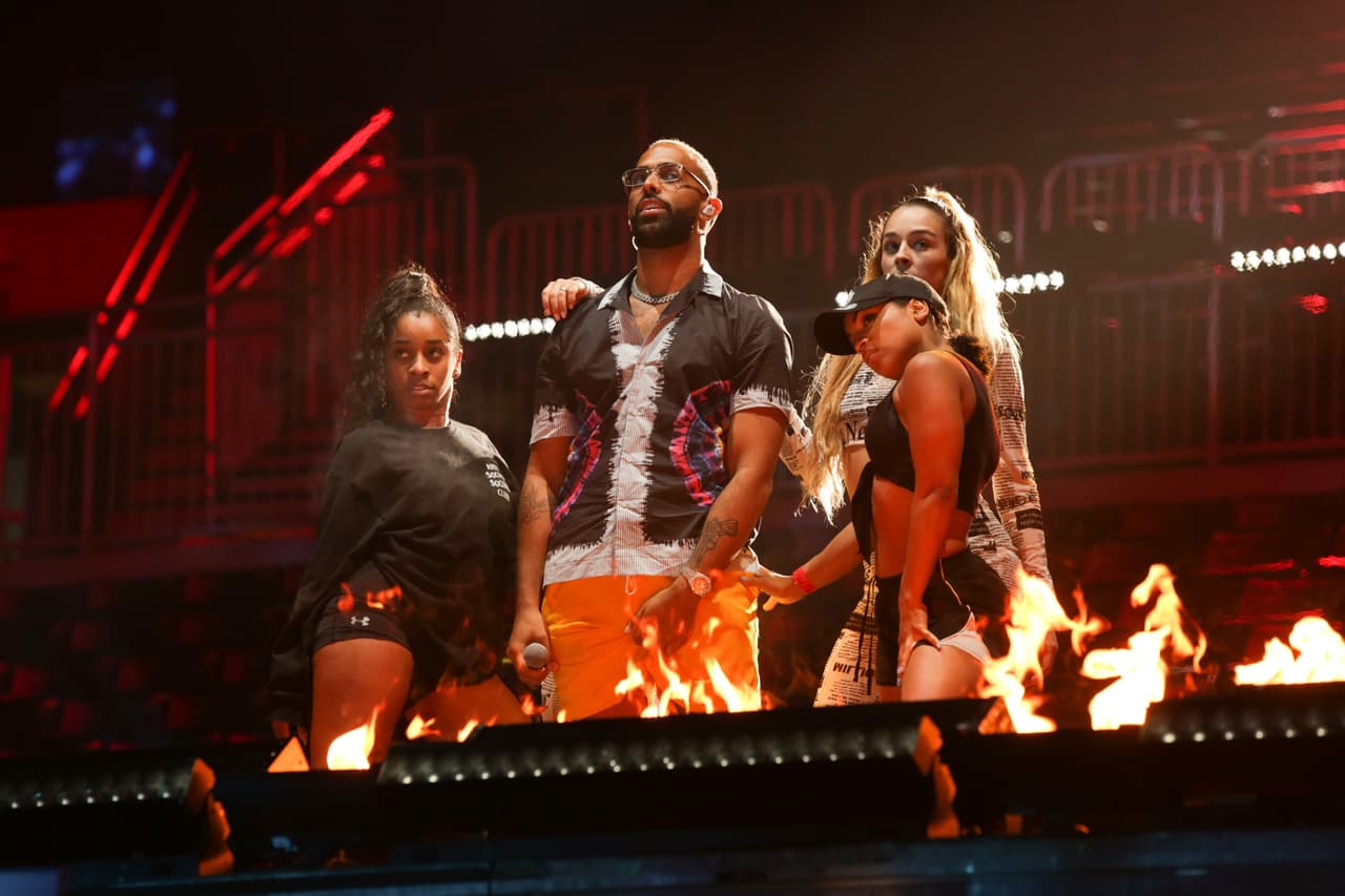 Eladio Carrión fue otro de los invitados para participar en el reventón del verano. Está nominado en la categoría The New Urban Generation (La Nueva Generación Urbana)