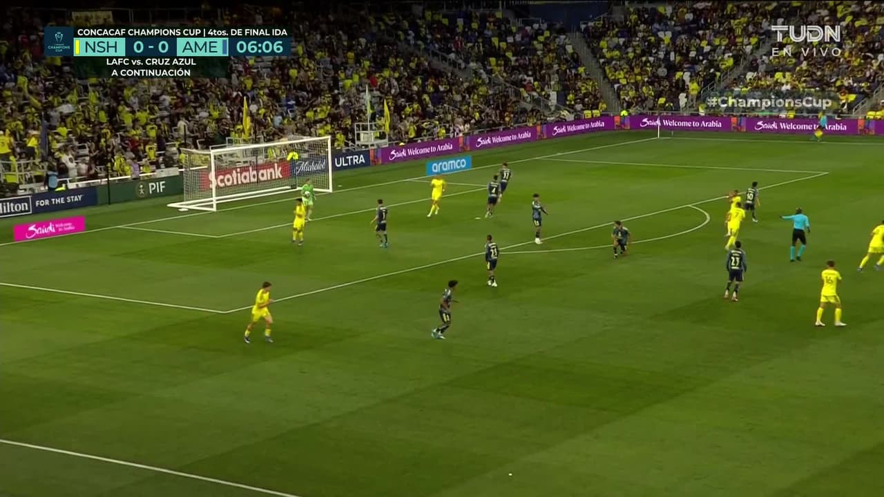 ¡TIRO ATAJADO! disparo por Hany Mukhtar.