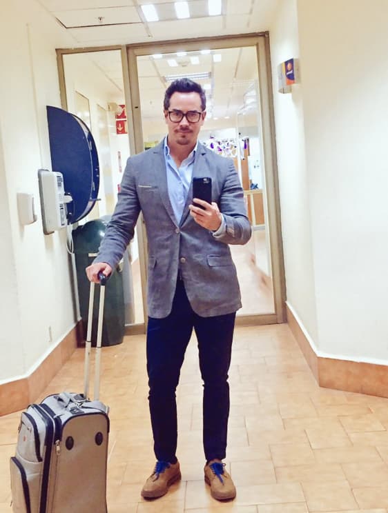 Pues en esta telenovela interpretó el tema "Se me desgarra el alma", fue así que debutó en la música.