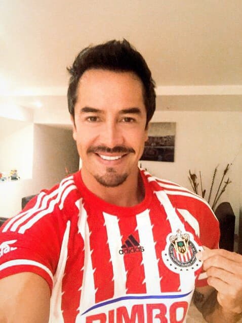 En 1998 Jorge Gallegos fue contratado por el Club Necaxa.