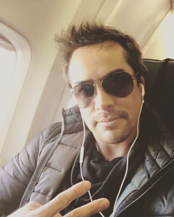 También ha interpretado el Himno Nacional para importantes eventos, como la Nascar.