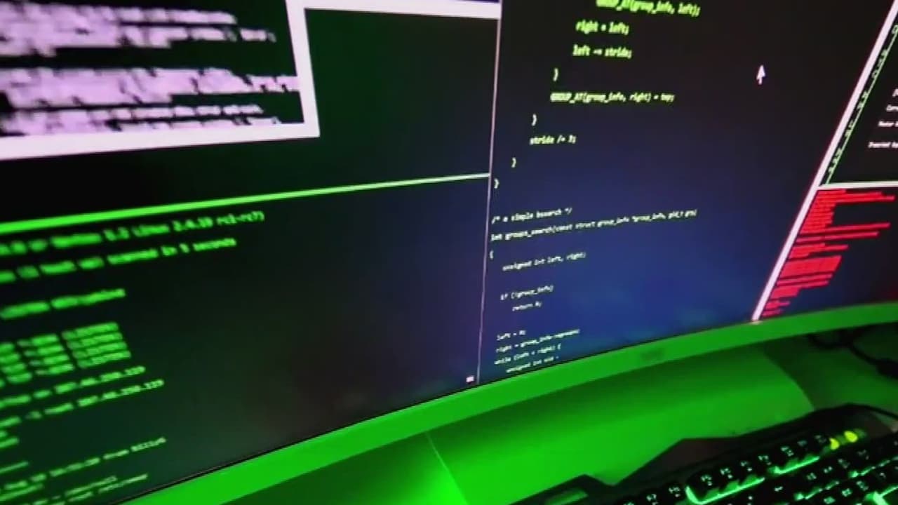 Ejecutivos de OpenAI y Anthropic advierten sobre riesgos de control en la IA; Trump busca ganar la carrera