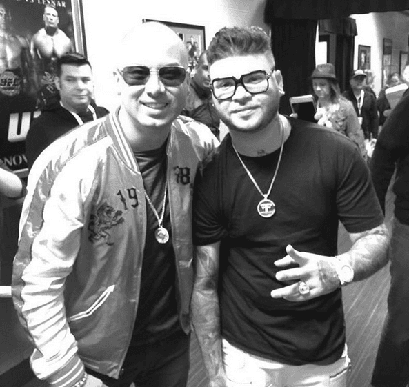 La imagen de los grandes amigos urbanos. ¡Qué bien se llevan!