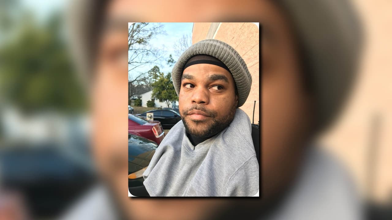 Acusan a hombre de romper la mandíbula a embarazada frente a sus hijos en Clayton