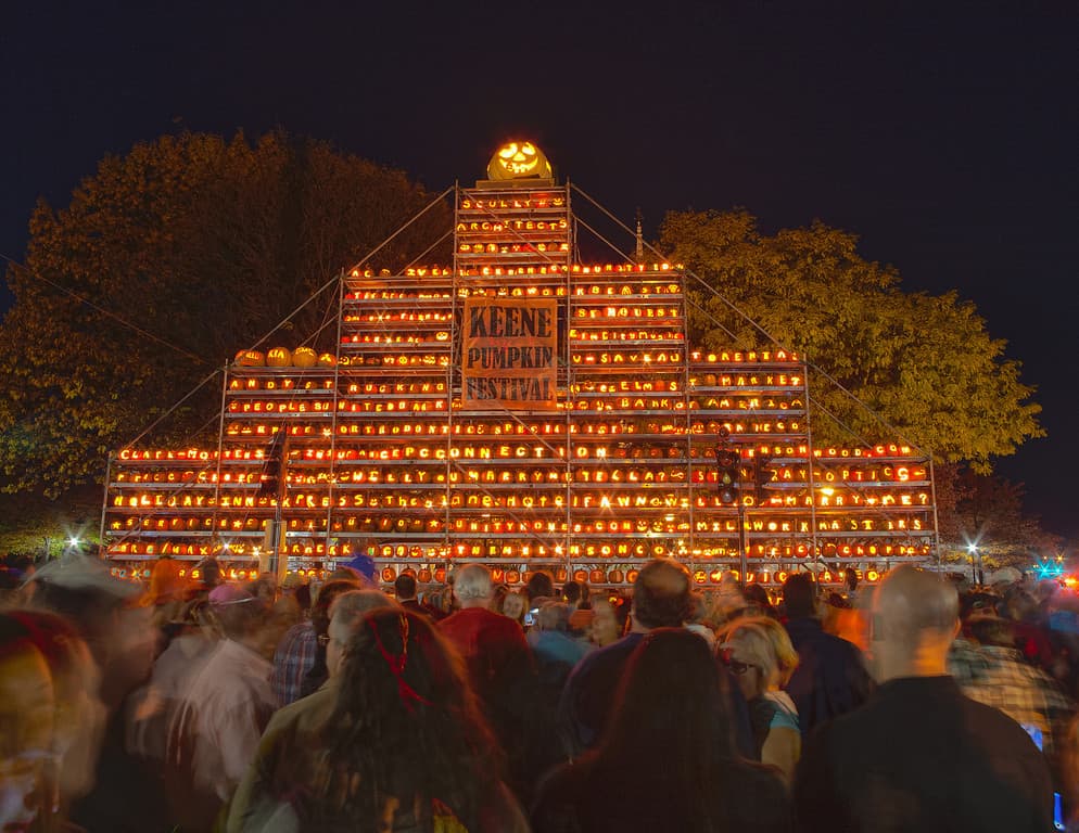 <a href="http://www.nhpumpkinfestival.com/"><b>Festival de la calabaza en New Hampshire</b></a>
<br>Este evento nació en 1991 y se ha convertido en el festival más grande dedicado a las calabazas talladas en todo Estados Unidos. Durante el evento hay concursos, comida de sobra y la posibilida de establecer un nuevo récord Guiness.