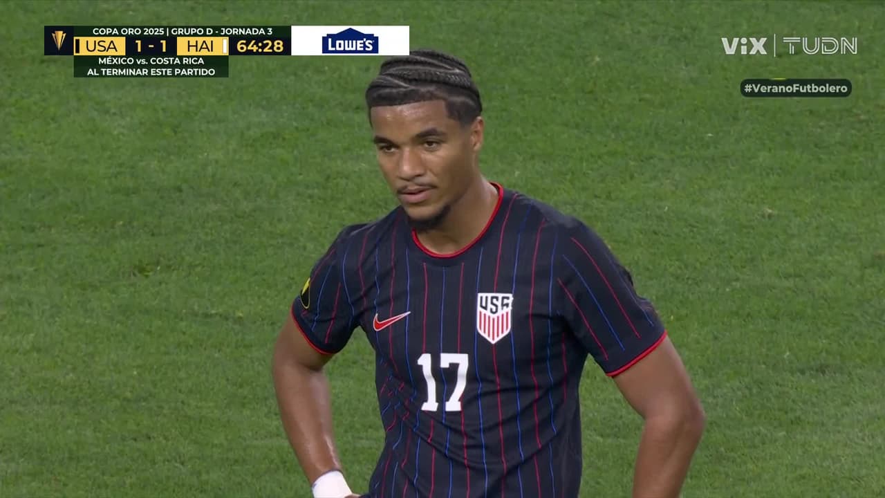 ¡No cuenta! Gol anulado a Tillman por mano en el área