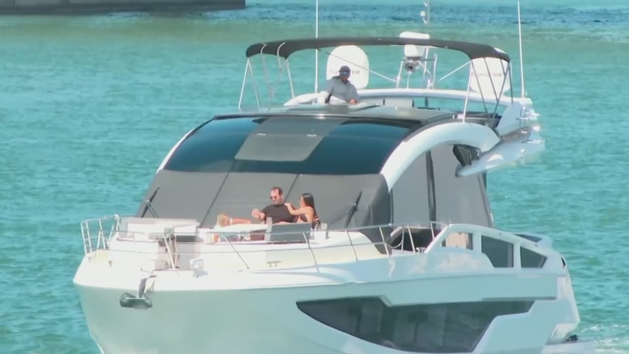 ¿Qué se sabe de los dos cubanos con I-220A arrestados mientras pescaban en los Cayos de Florida?