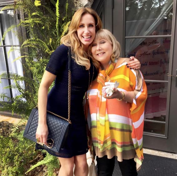 La Flaca asegura que Cristina Saralegui es la mujer que le abrió el camino para lograr el éxito, por eso le tiene un gran cariño y respeto.