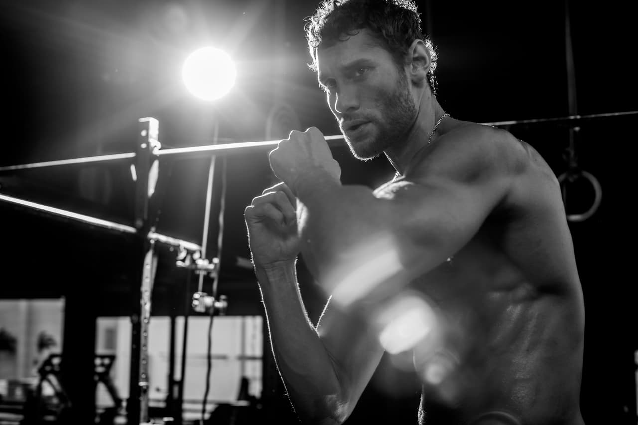 Franco Noriega en exclusiva para Mira Quién Baila. 
<br> Fotógrafo: 
<b>Felipe Cuevas / Univision</b> Locación: 
<b>CrossFit Doral – Miami, FL</b> Vestuario: 
<b>Blanca Elena Martínez</b> MakeUp: 
<b>Rocco Donna Hair & Beauty Art</b>