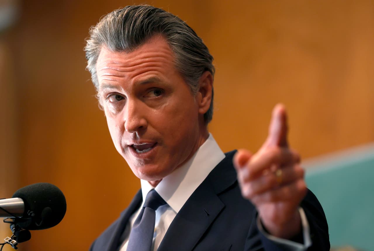 El gobernador Gavin Newsom afirma que no retará a Biden en 2024