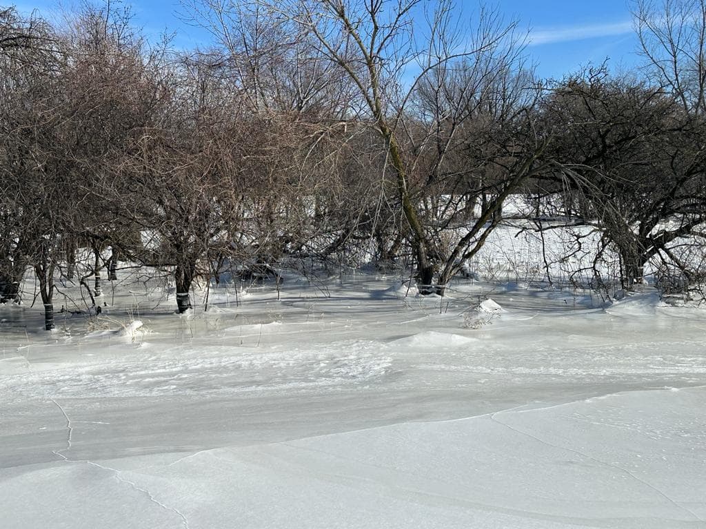 La formación de bloques de hielo, preopcupa porque cuando se empiecen a derretir pueden incrementar los níveles de agua, causando inundaciones.