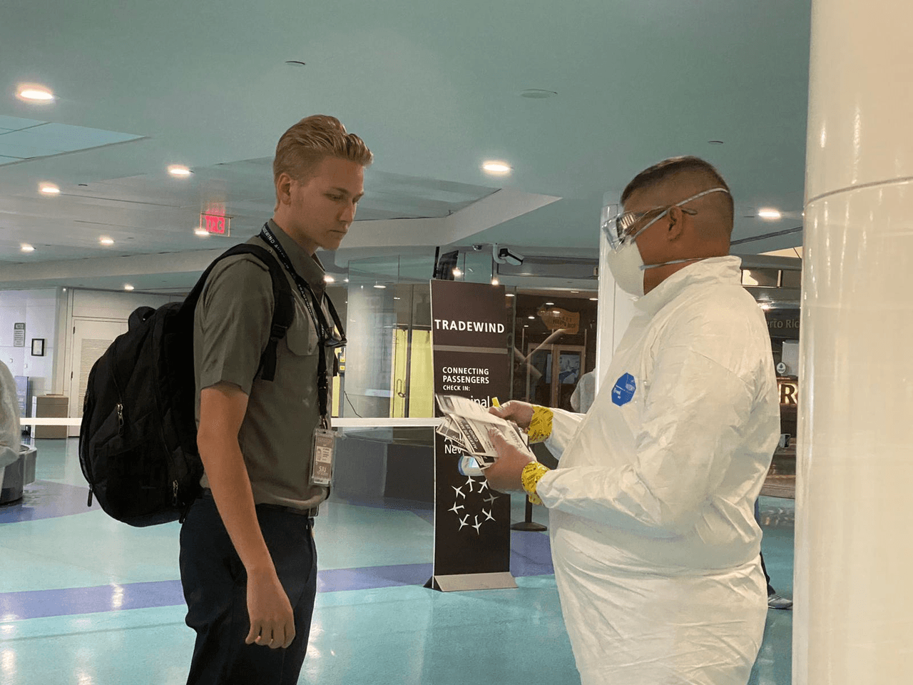 Guardia Nacional de Puerto Rico enfrenta al coronavirus en el aeropuerto Luis Muñoz Marín