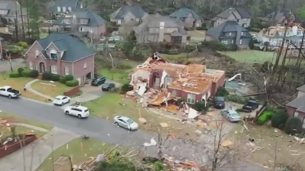 Tormentas y tornados dejan estela de destrucción y muerte en el sur de Estados Unidos