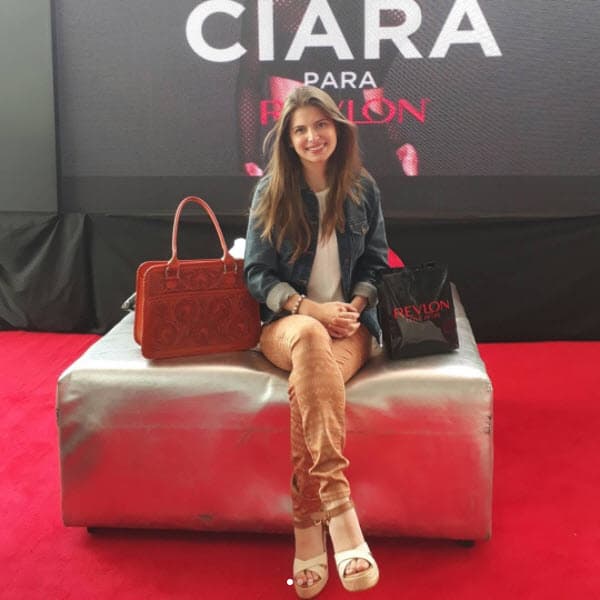 Hace pocos meses regresó a México para buscar nuevas oportunidades, por lo que se la ha visto en varios eventos públicos y ahora regresó como actriz en 'Como dice el dicho'.