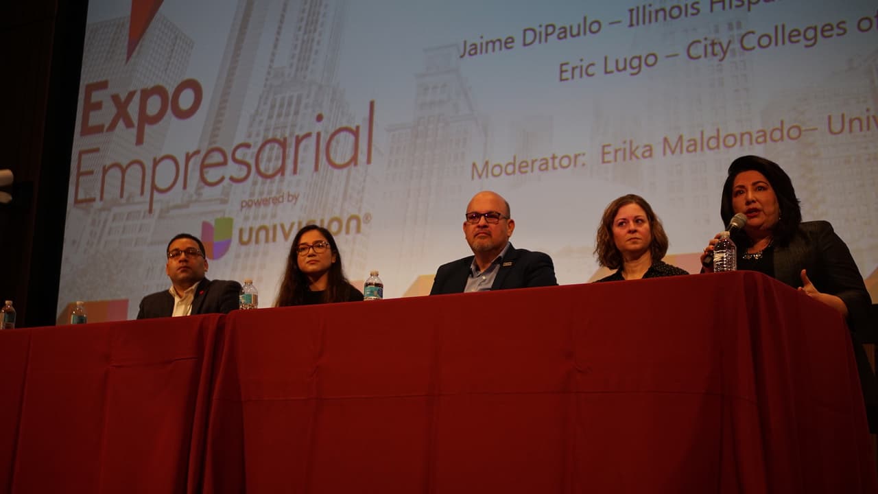 En el pánel de "The Future of Work and Learning" (El futuro del trabajo y el aprendizaje), Jaime DiPaulo, de IHCC, Olga Camargo, de Faro Associates, Eric Lugo, de City Colleges of Chicago, Veronica Aguilar, de WBC, pudieron dibujar un escenario de lo que viene sobre estos temas.