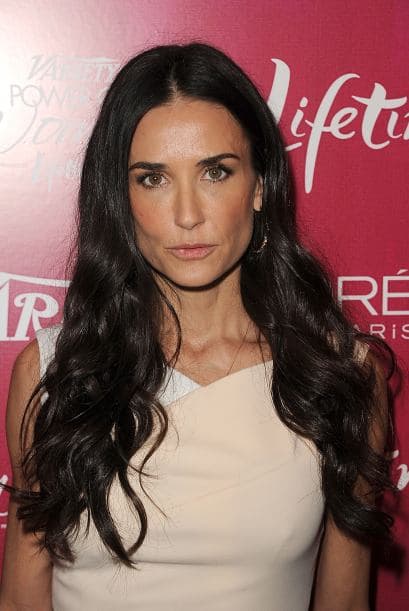 En enero de 2012, mientras estaba de fiesta con una de sus hijas, Demi Moore colapsó. La trasladaron de emergencia a un hospital pues se temía lo peor. 
<b><a href="https://abcnews.go.com/Entertainment/demi-moores-911-call-released/story?id=15456594" target="_blank">La actriz sufrió una sobredosis</a> </b>con marihuana sintética. Había tocado fondo.