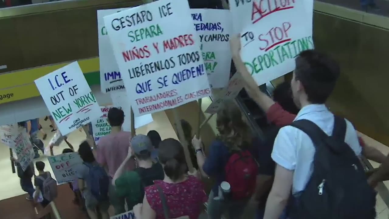Exigen a Greyhound que no permita operativos contra indocumentados en sus autobuses