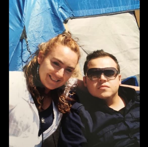 Gerardo también procura enviarle buenos deseos a su mami, en el Día de la Madre.