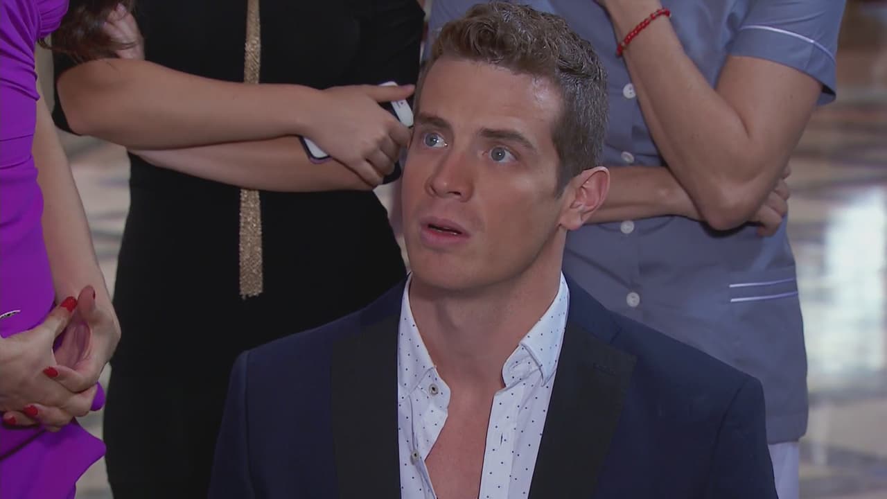 En otra ocasión, Joshua se arrodilló frente a los Montenegro para ofrecerle una disculpa.