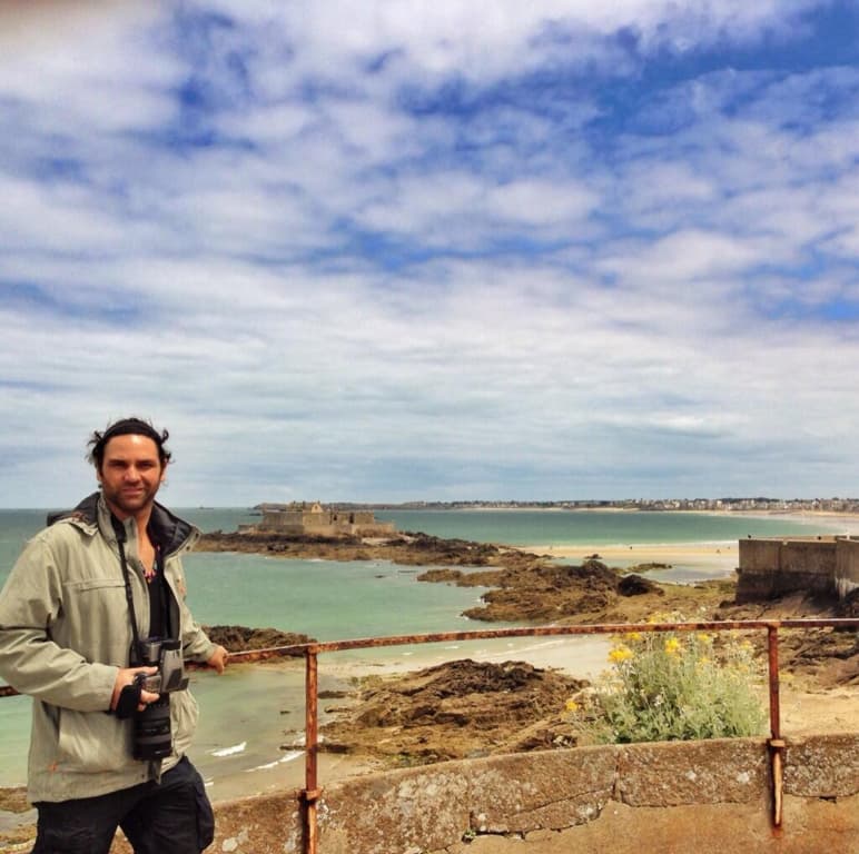 Su última aparición fue en 
<i>Amor bravío</i>, en donde sólo hizo una participación especial.